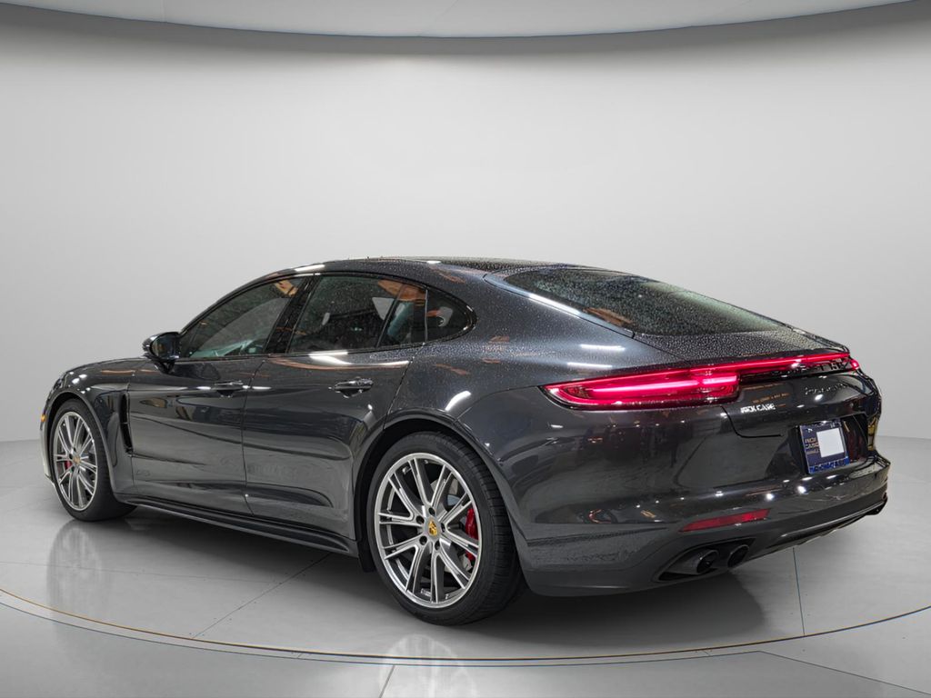 2020 Porsche Panamera GTS - Photo 6