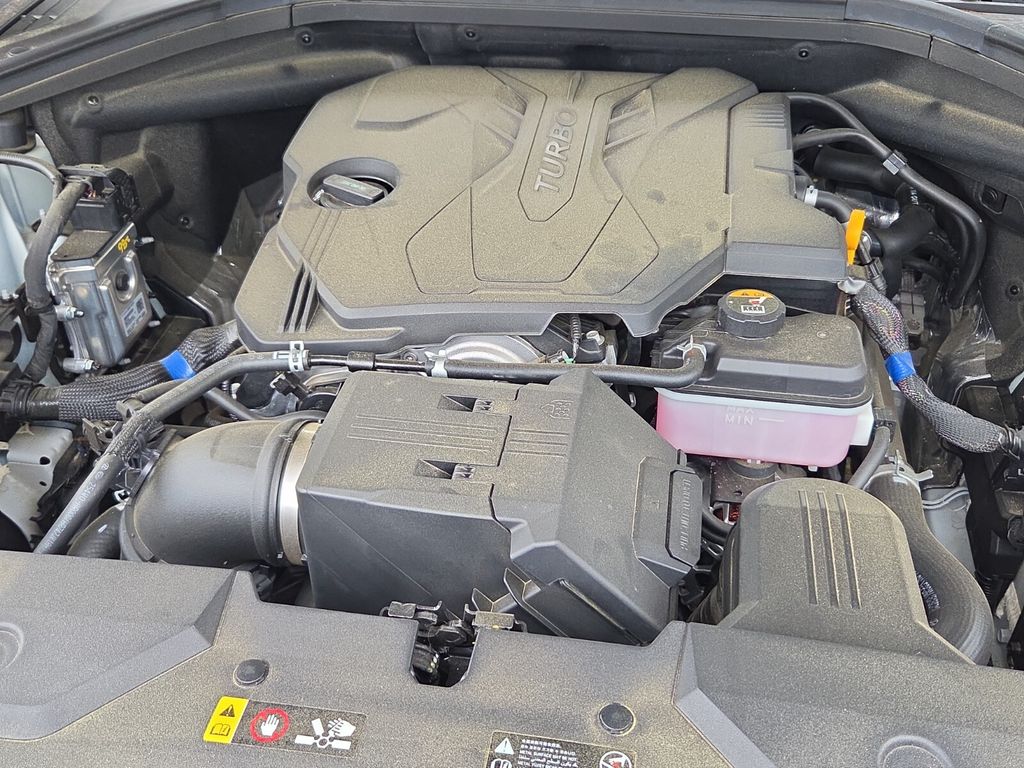 2025 GENESIS GV70 Standard - Photo 10