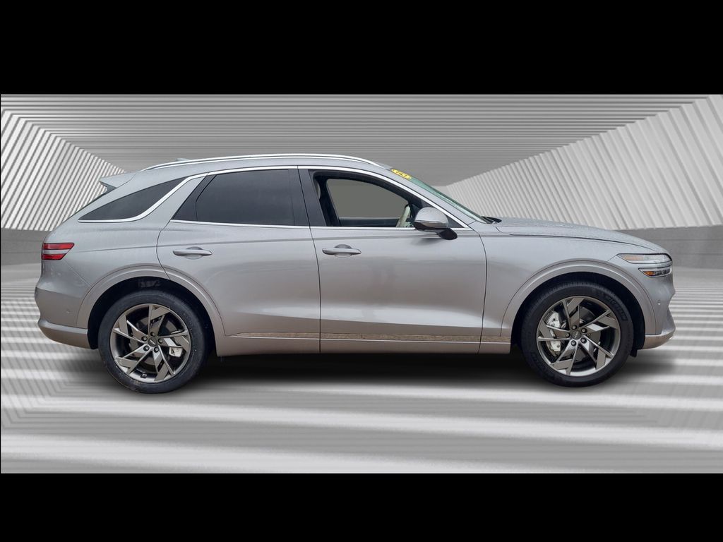 2023 Genesis Electrified GV70 Advanced photo 3