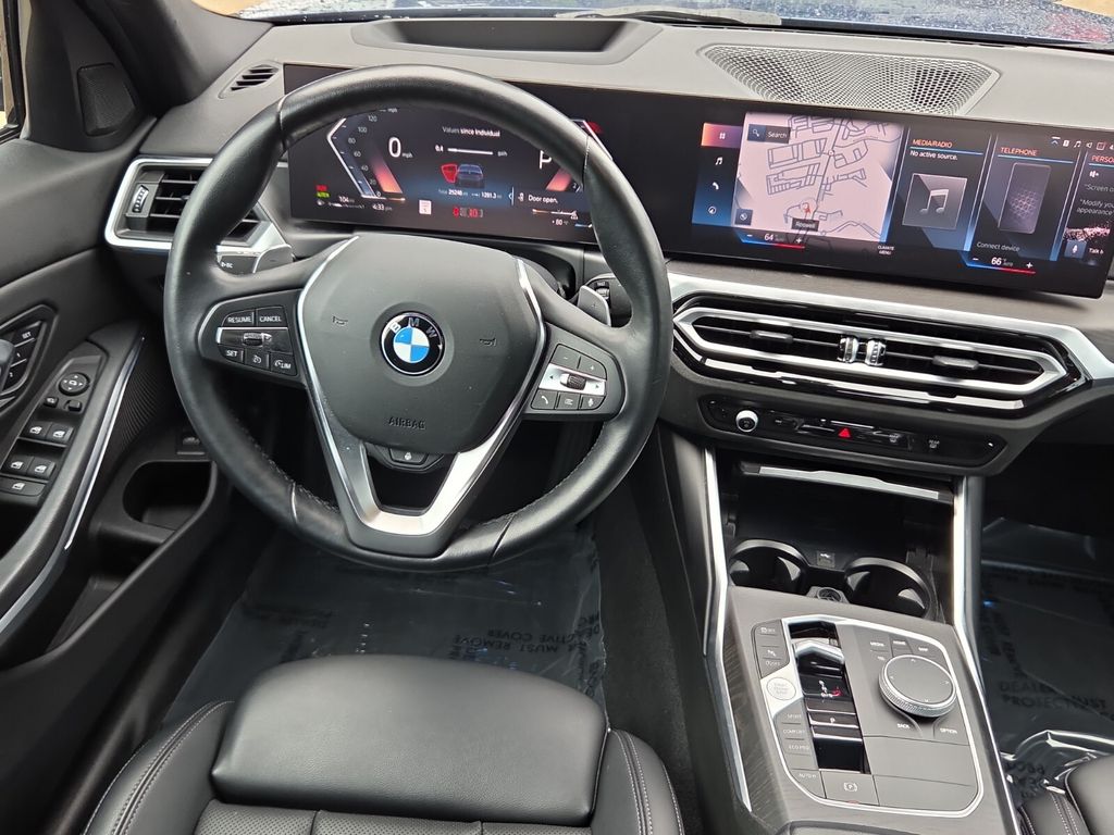 2023 BMW 3 Series 330i - Photo 15