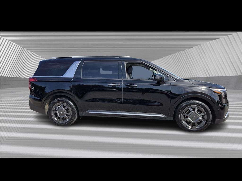 Used 2025 Kia Carnival Hybrid SX Minivan/Van