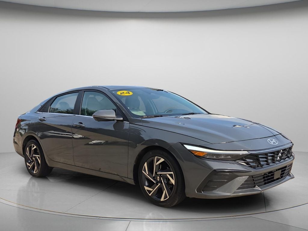 2024 Hyundai Elantra Limited - Photo 9