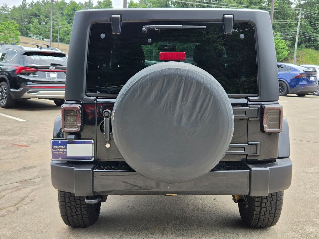 2016 Jeep Wrangler Unlimited Sahara - Photo 7