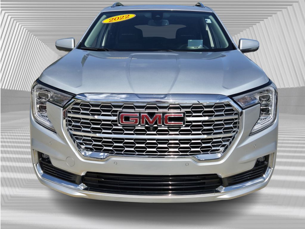 2022 Gmc Terrain Denali photo 3