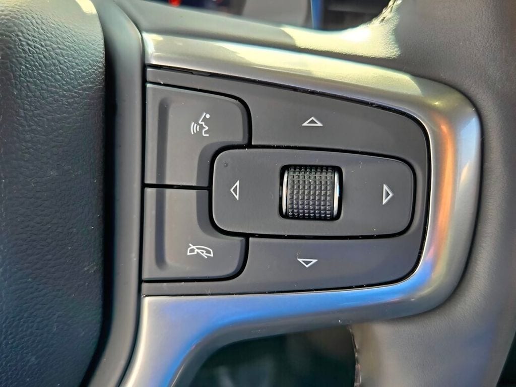 2025 Chevrolet Silverado 1500 LTZ - Photo 21