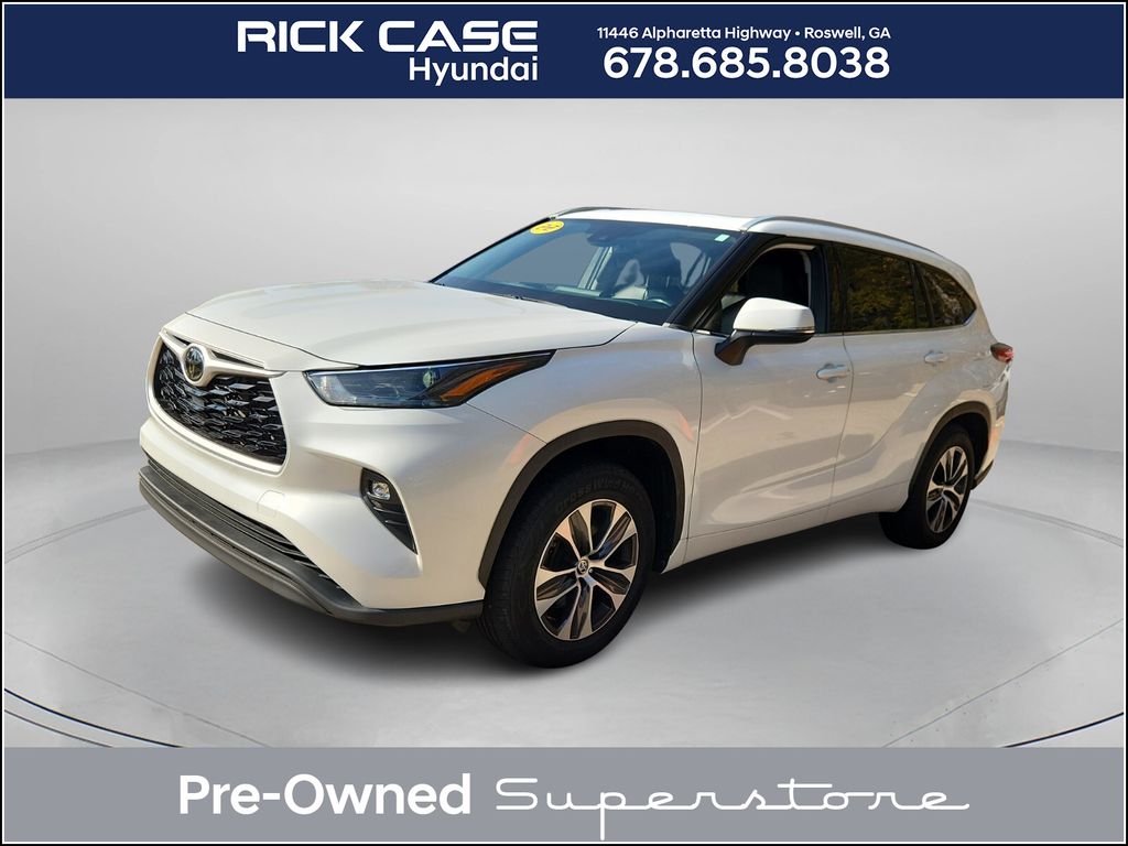 2022 Toyota Highlander XLE's photo