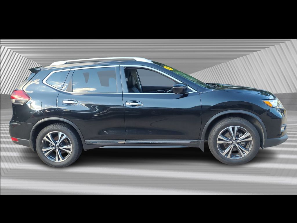 2017 Nissan Rogue SL photo 3