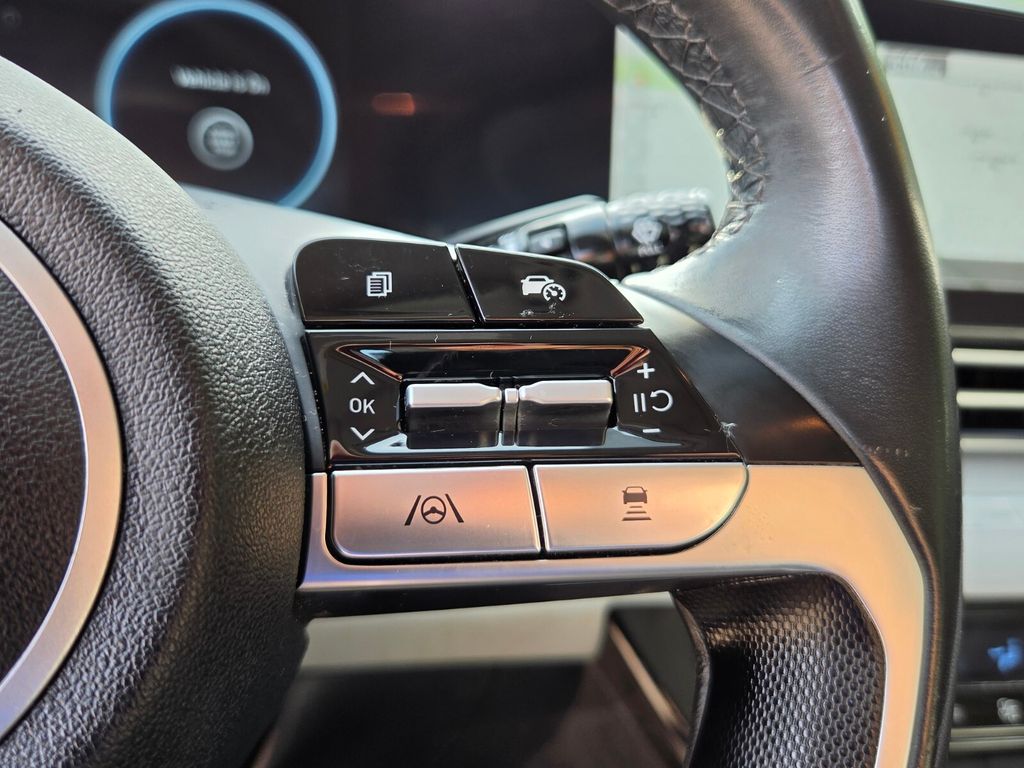 2024 Hyundai Elantra Limited - Photo 25