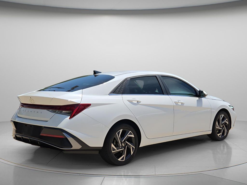 2024 Hyundai Elantra SEL - Photo 7