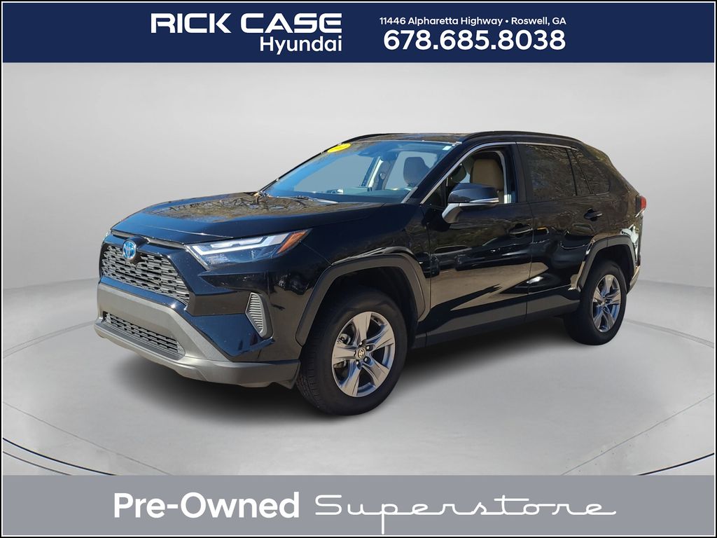 2022 Toyota RAV4 XLE's photo