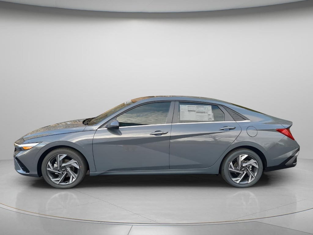 New 2026 Hyundai Elantra Limited Sedan