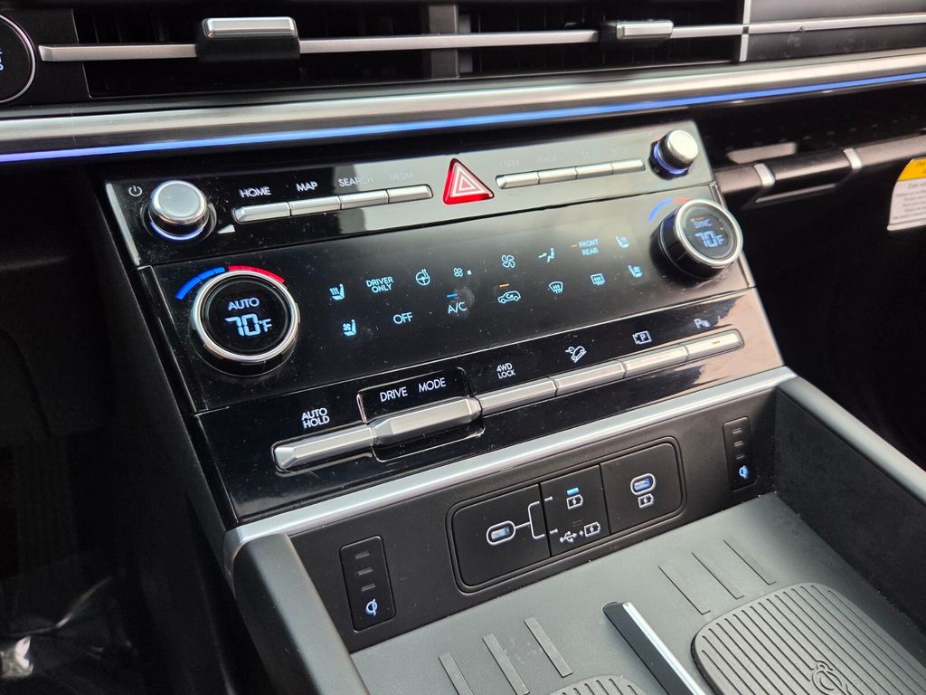2026 Hyundai Santa Fe Limited - Photo 21