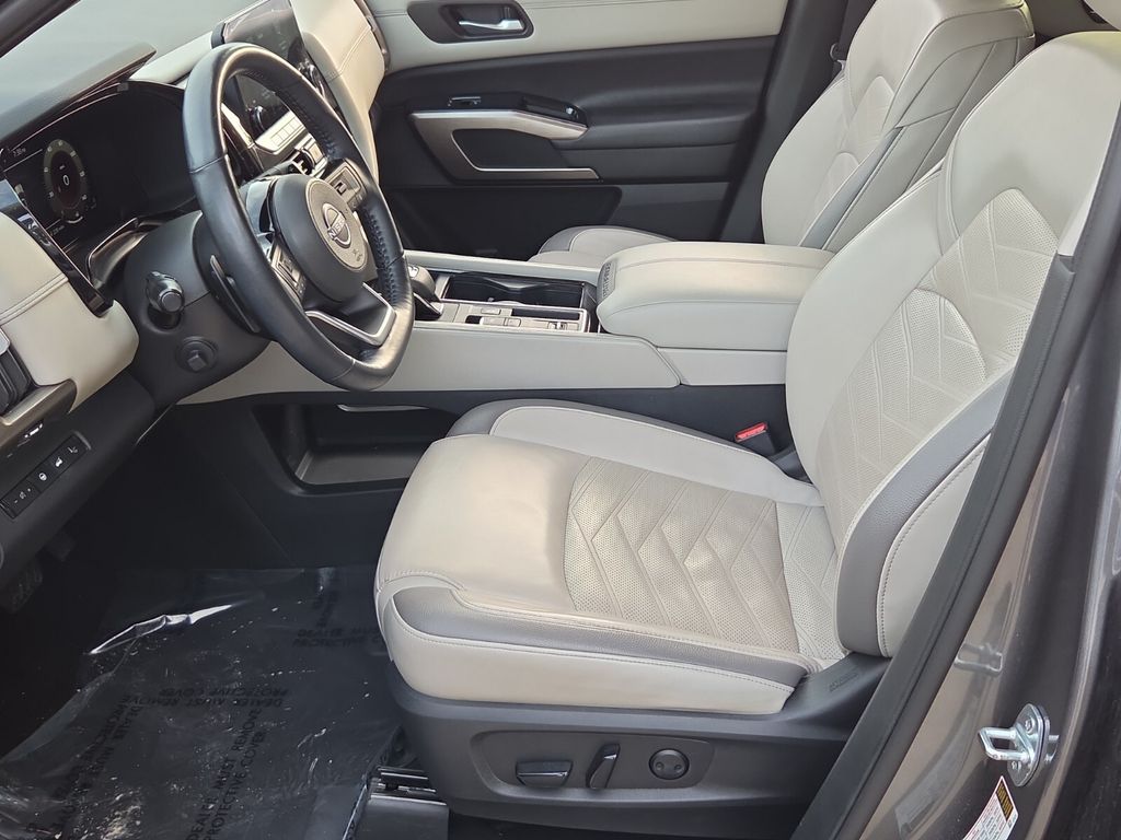 2022 Nissan Pathfinder Platinum - Photo 11