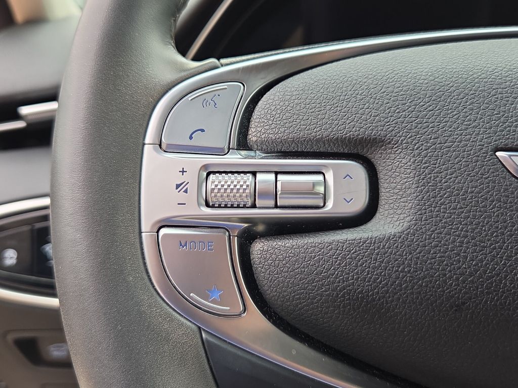 2025 GENESIS GV70 Standard - Photo 25