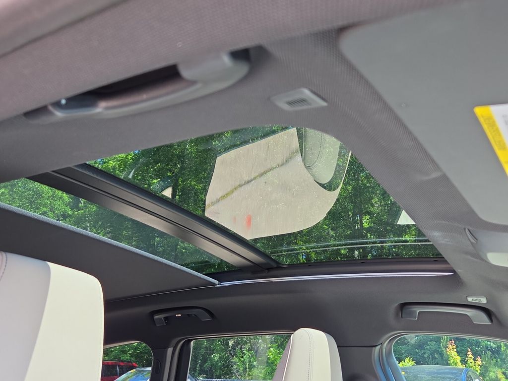 2024 BMW X1 28i - Photo 19