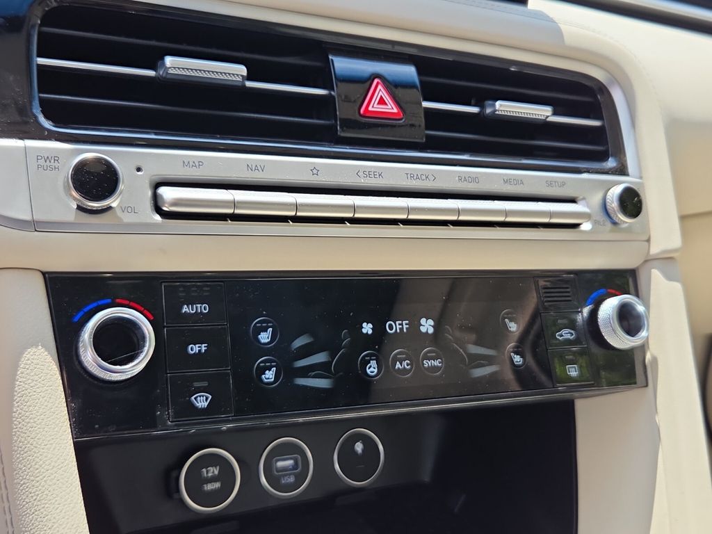 2026 GENESIS G70 Prestige - Photo 23