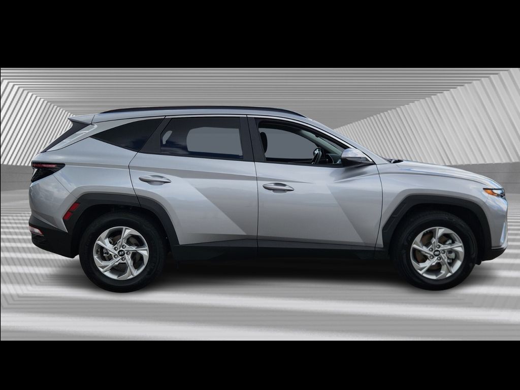 2023 Hyundai Tucson SEL photo 2
