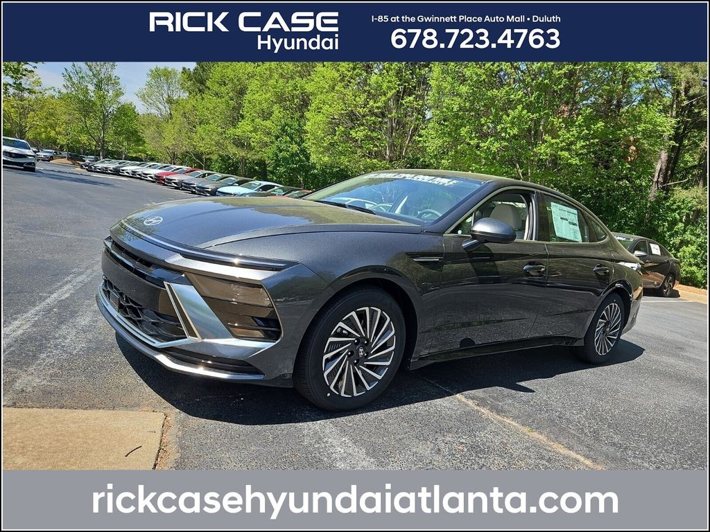 Used 2025 Hyundai Sonata Hybrid SEL Sedan