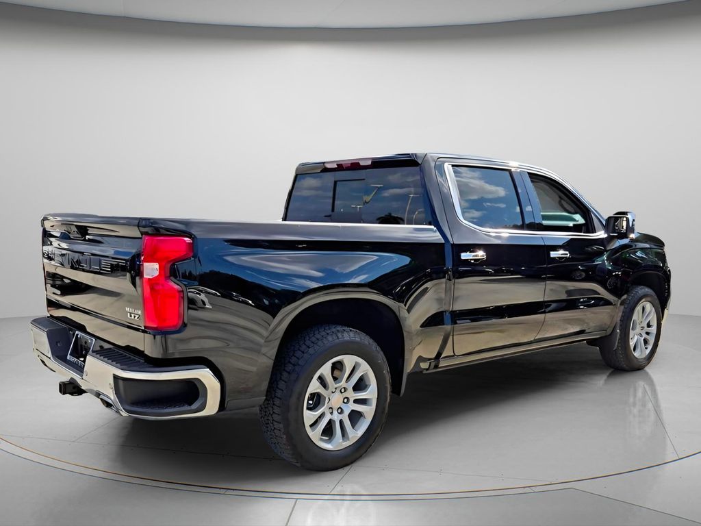 2025 Chevrolet Silverado 1500 LTZ - Photo 7
