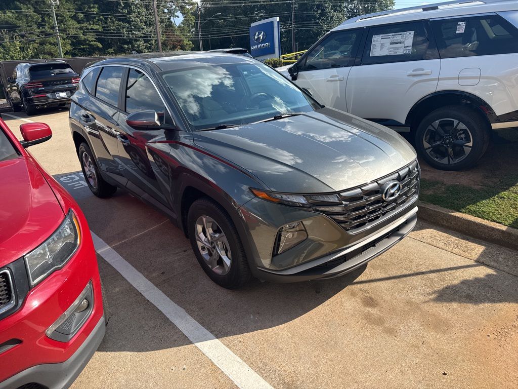 2023 Hyundai Tucson SE photo 2