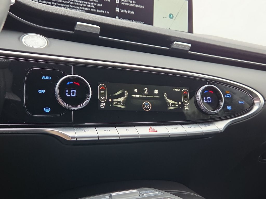 2025 GENESIS GV70 Standard - Photo 22