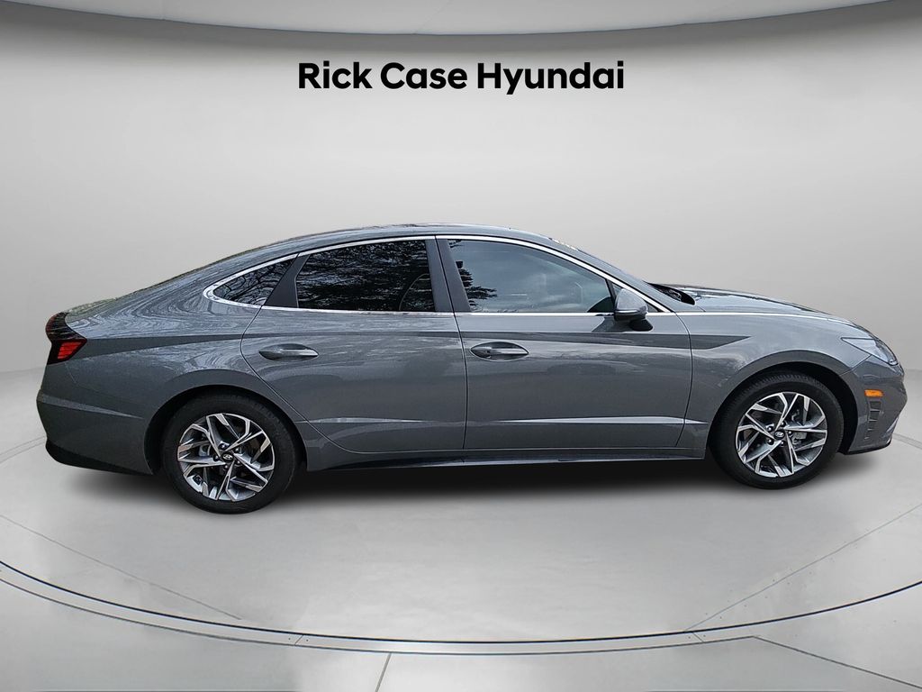 2023 Hyundai Sonata SEL photo 3