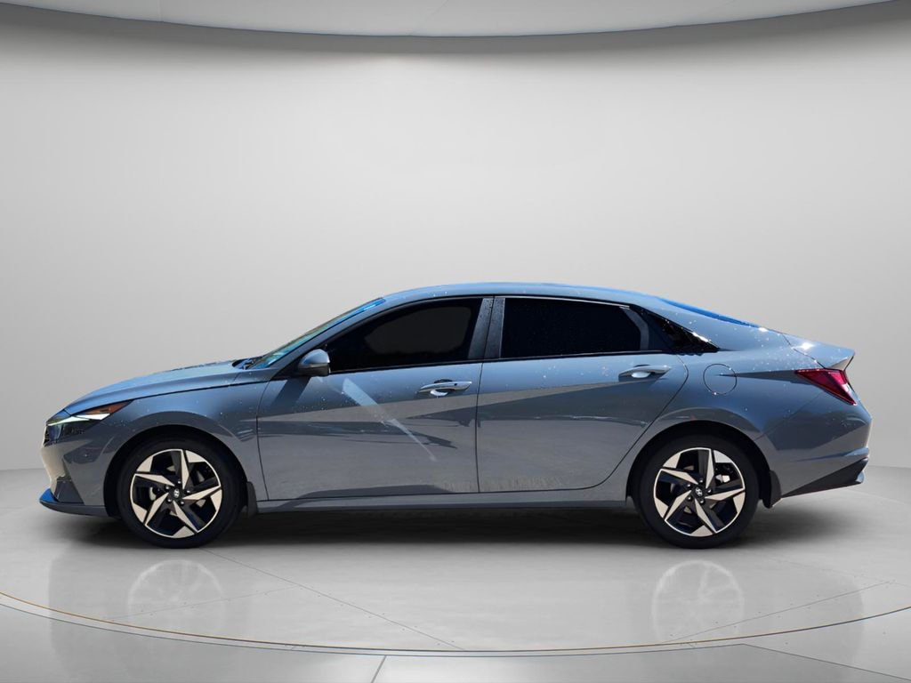 Used 2023 Hyundai Elantra SEL Sedan