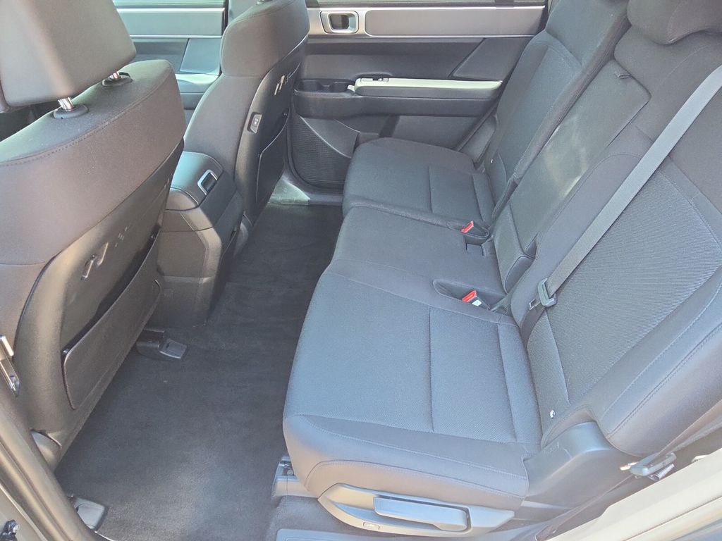 2026 Hyundai Santa Fe SE - Photo 13