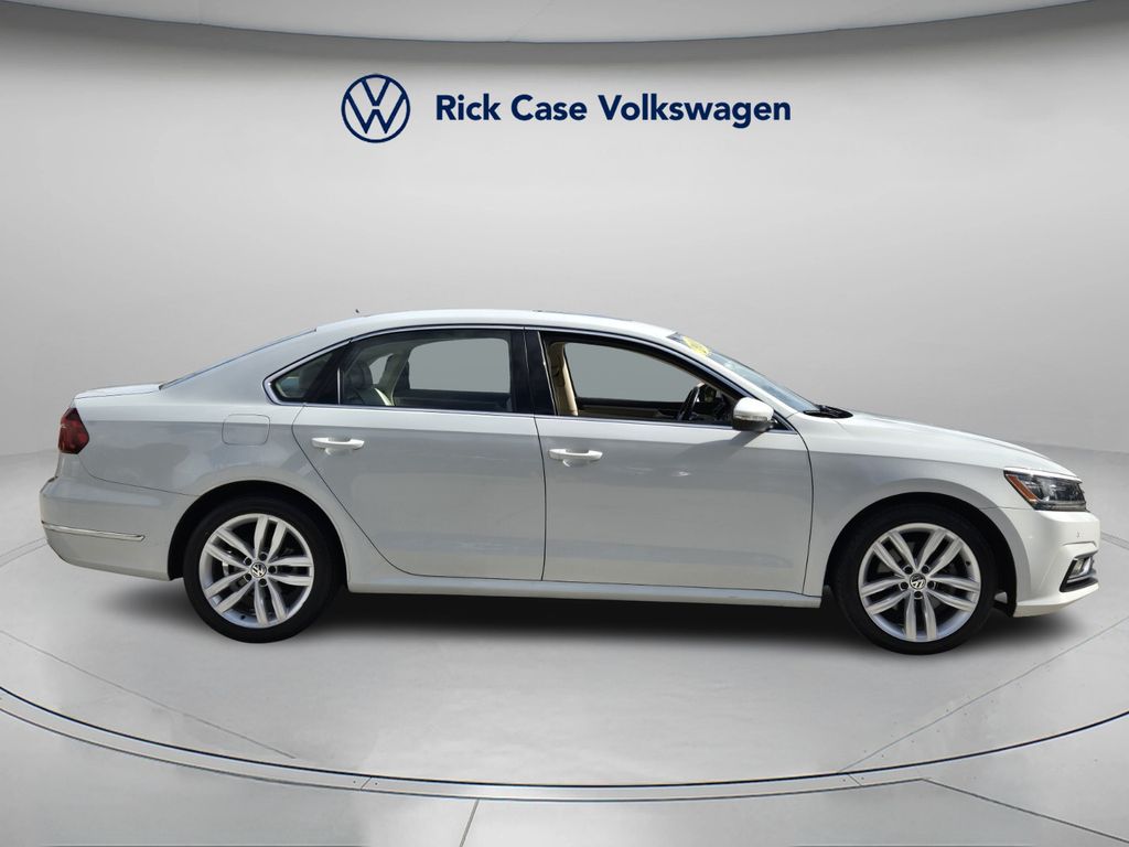 2018 Volkswagen Passat SE