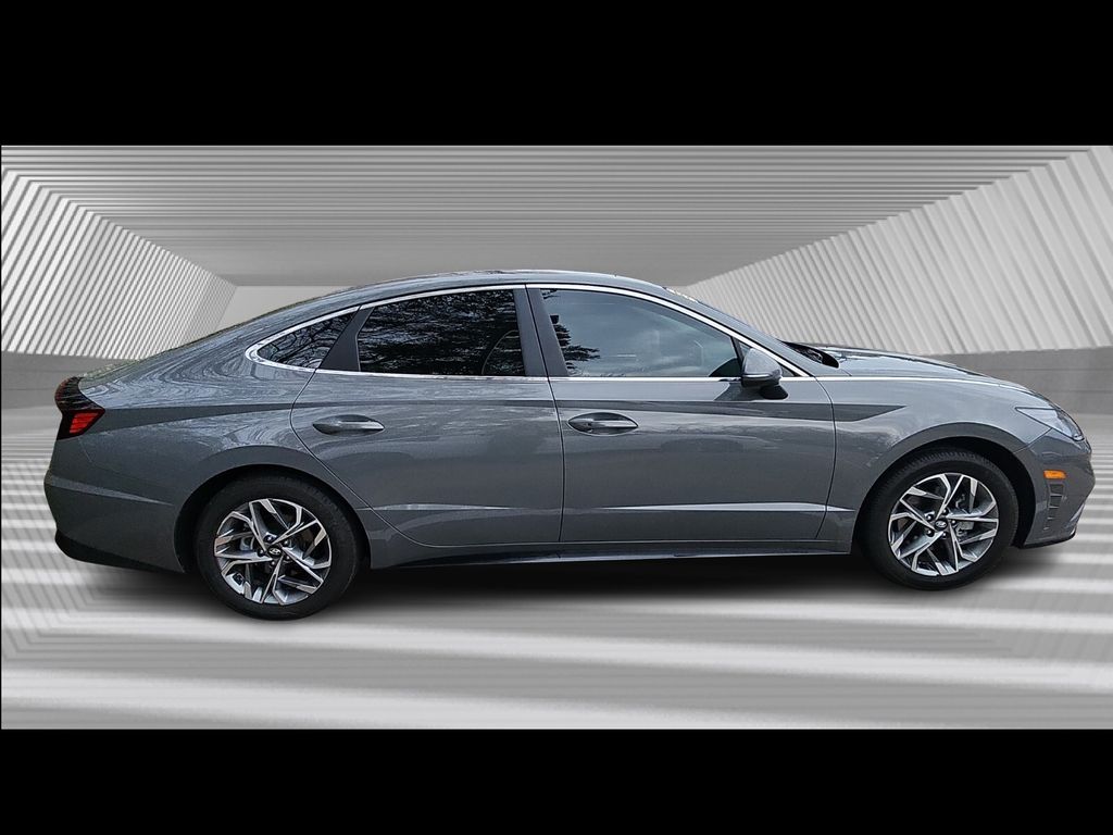 2023 Hyundai Sonata SEL photo 3