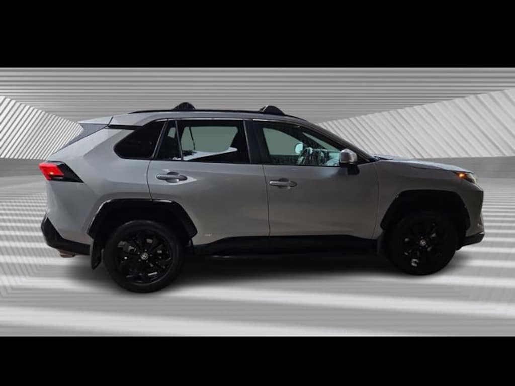 Used 2025 Toyota RAV4 Hybrid SE SUV