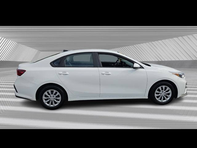 2021 Kia Forte FE photo 3