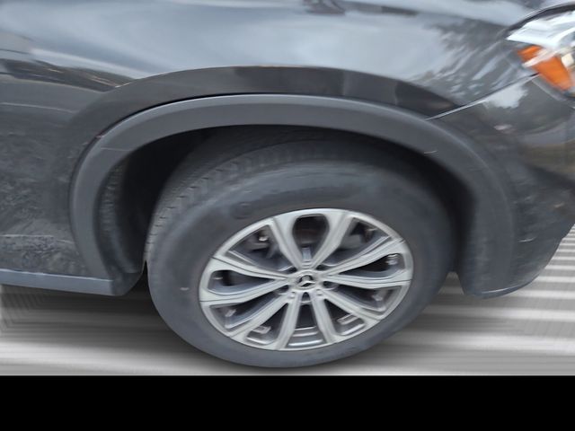 2024 Mercedes Benz GLC 300 photo 4