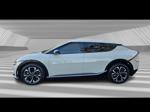 2022 Kia EV6 Wind photo 2