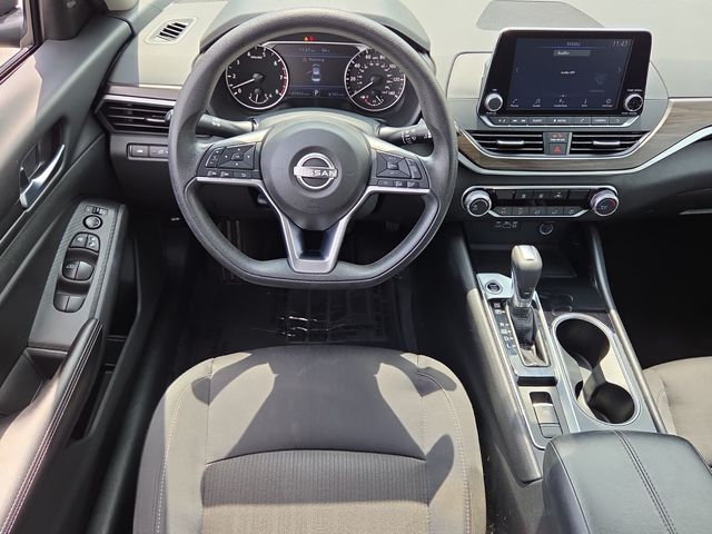 2024 Nissan Altima SV - Photo 14