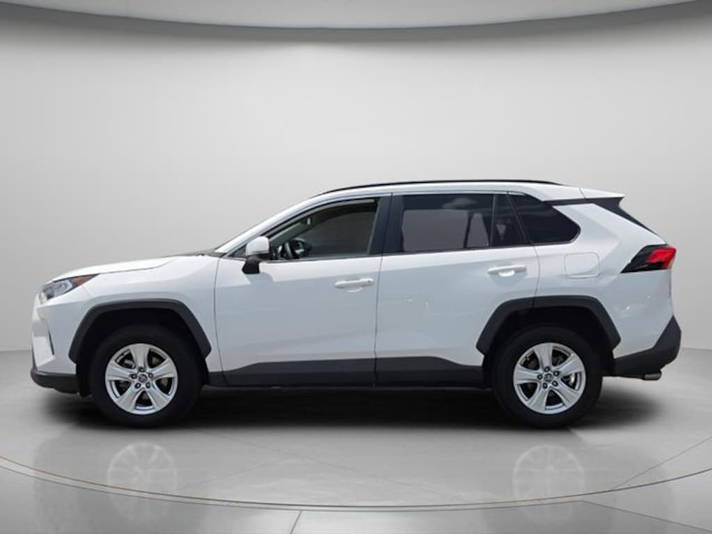 Used 2021 Toyota RAV4 XLE SUV