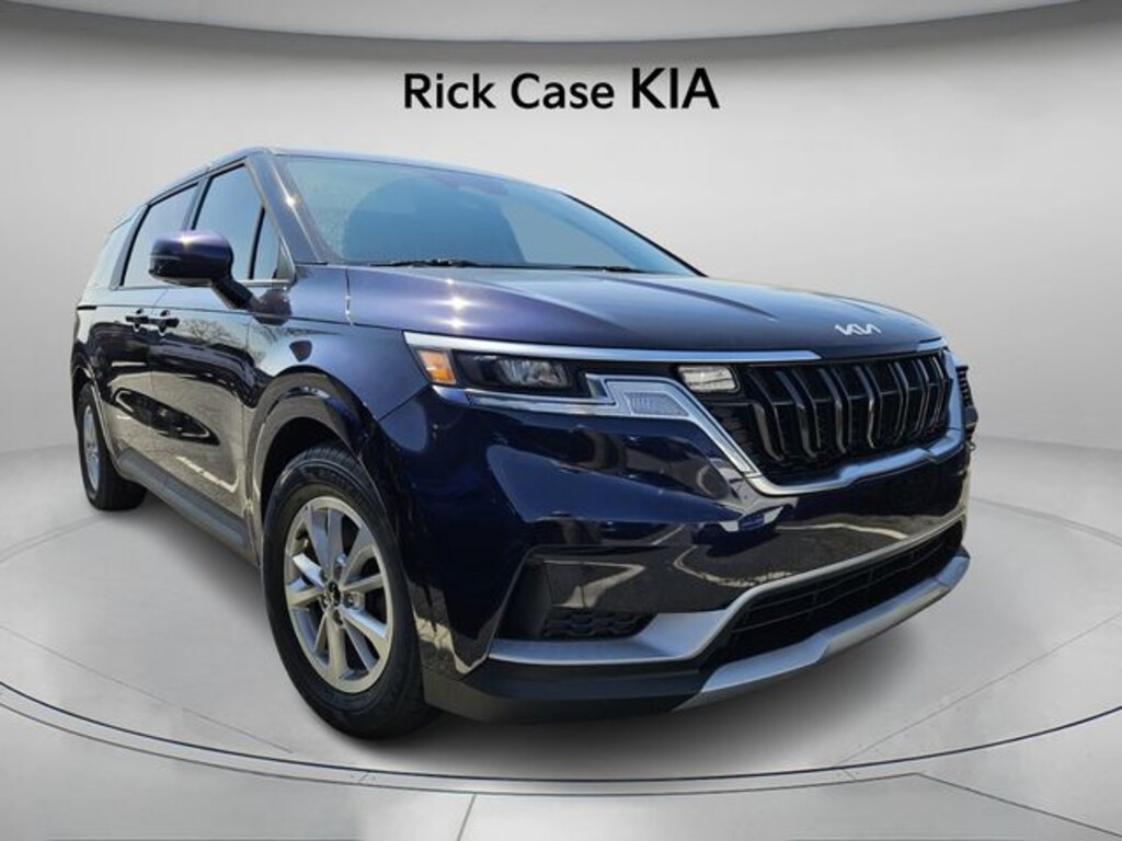 Used 2024 Kia Carnival LX Minivan/Van