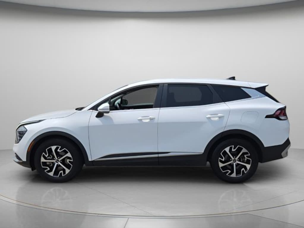 Used 2024 Kia Sportage EX SUV
