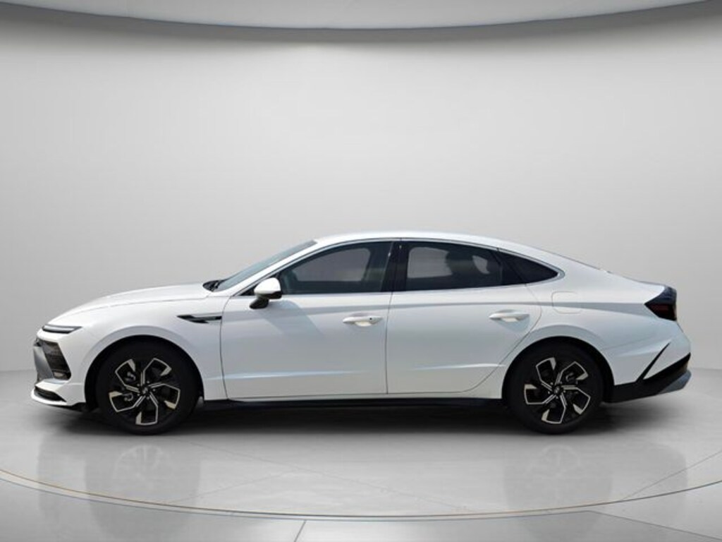 Used 2024 Hyundai Sonata SEL Sedan