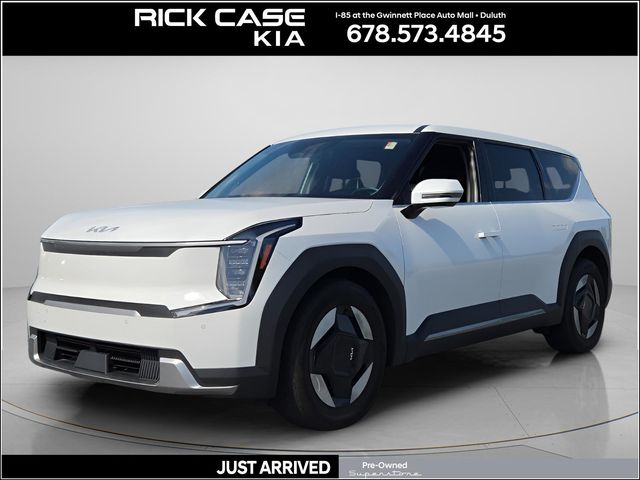 2024 Kia EV9 Light L/R's photo