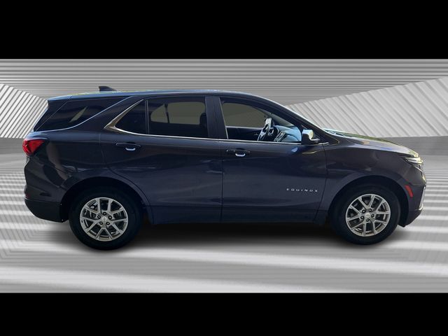 2023 Chevrolet Equinox LT photo 3