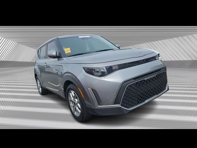 2023 Kia Soul LX photo 3