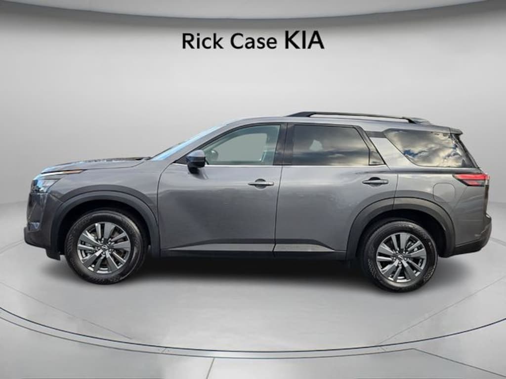 Used 2025 Nissan Pathfinder SV SUV