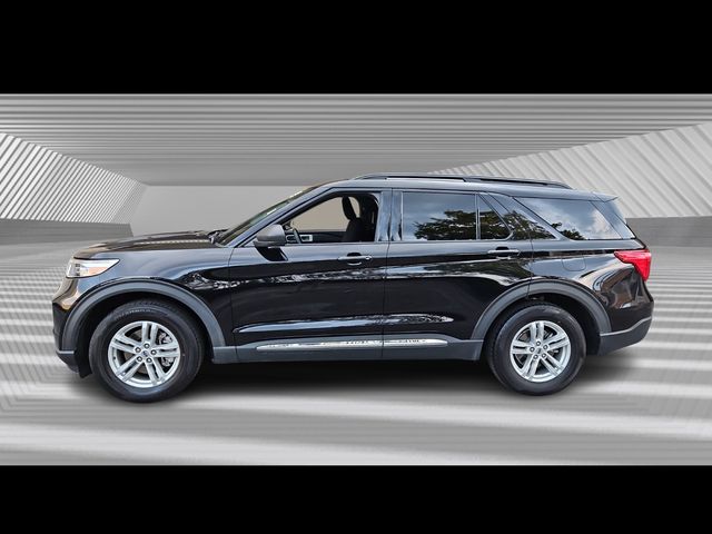 2021 Ford Explorer XLT photo 2