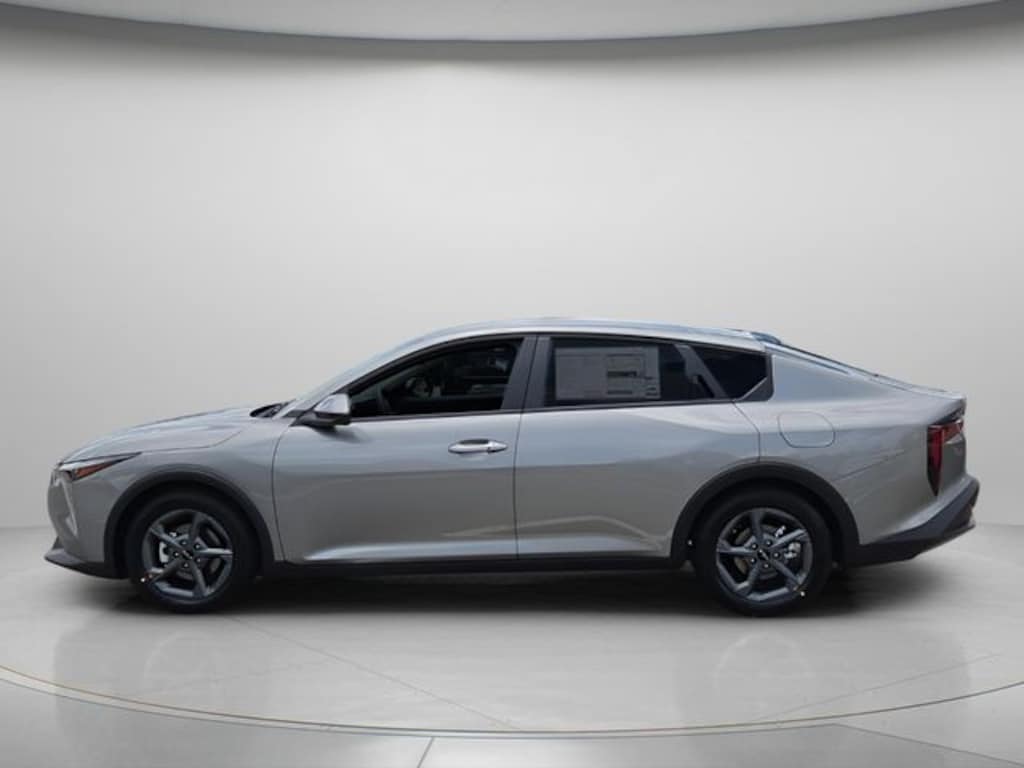 New 2026 Kia K4 LXS Sedan