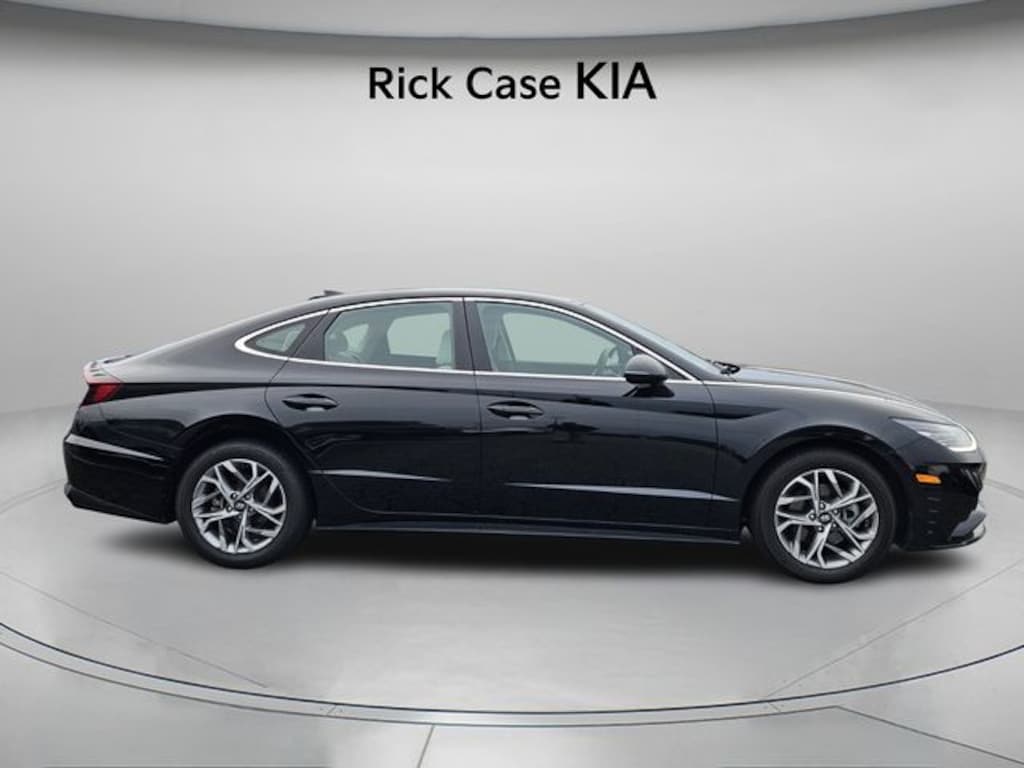 Used 2023 Hyundai Sonata SEL Sedan