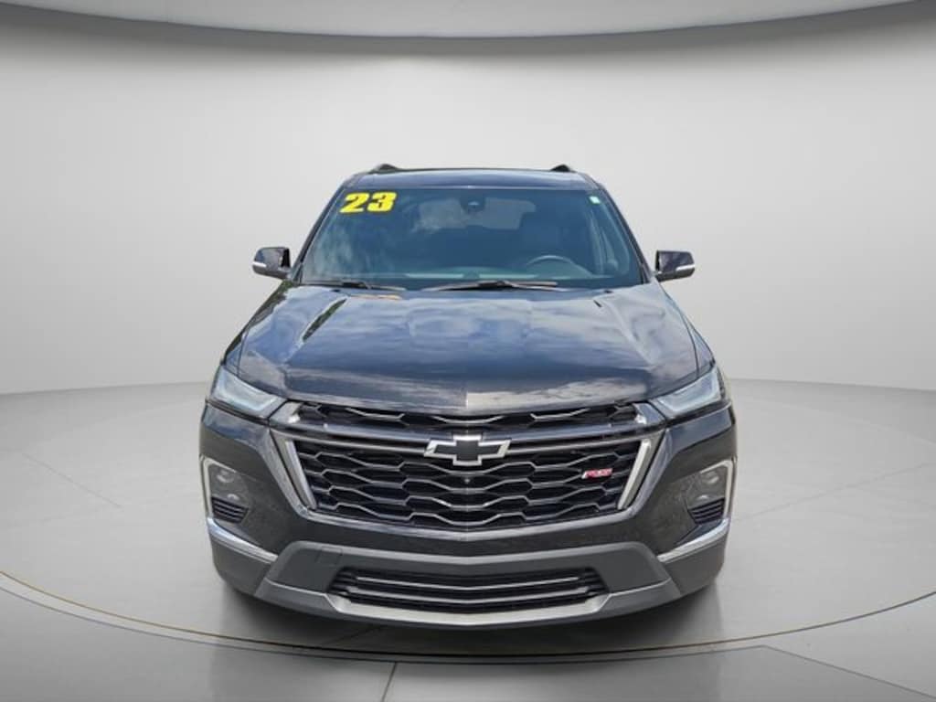 Used 2023 Chevrolet Traverse RS SUV