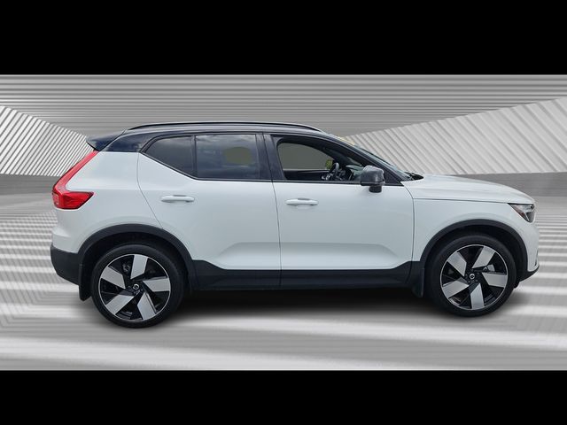 2023 Volvo XC40 Recharge Ultimate photo 3