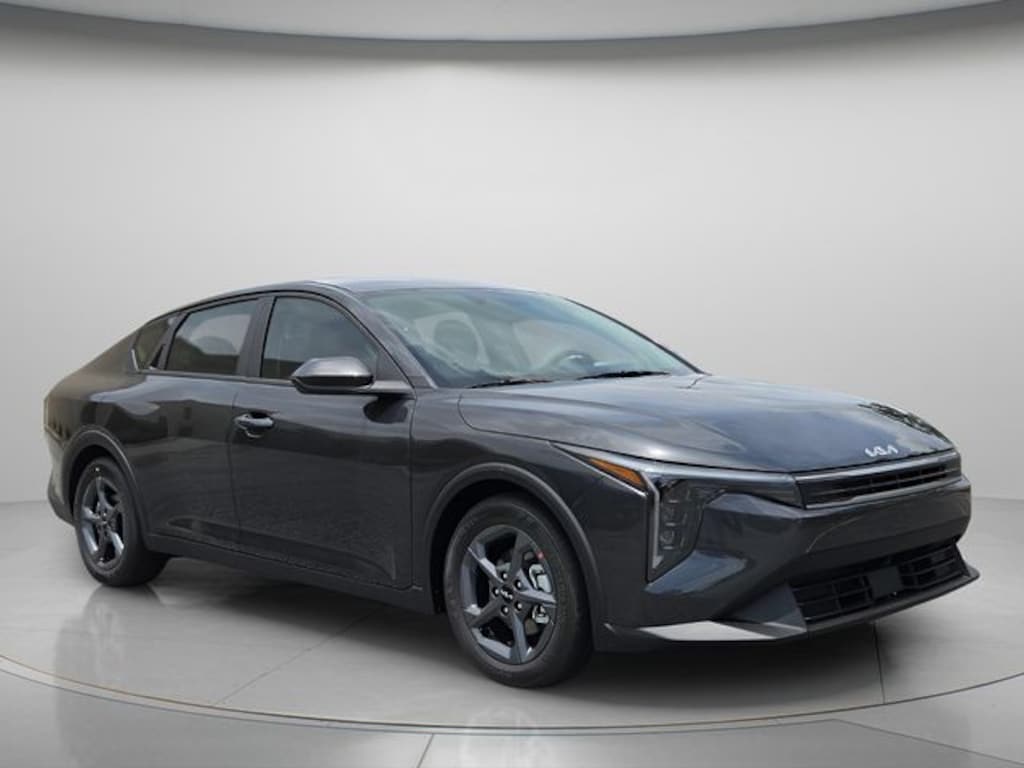 New 2026 Kia K4 LXS Sedan