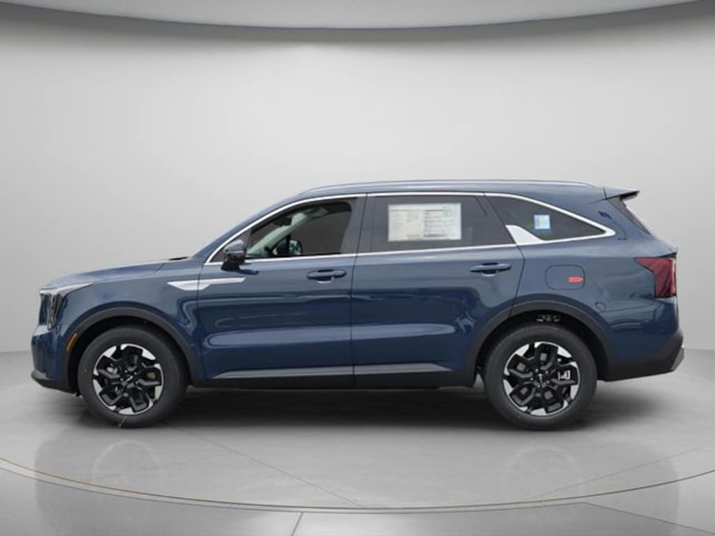 New 2026 Kia Sorento S SUV